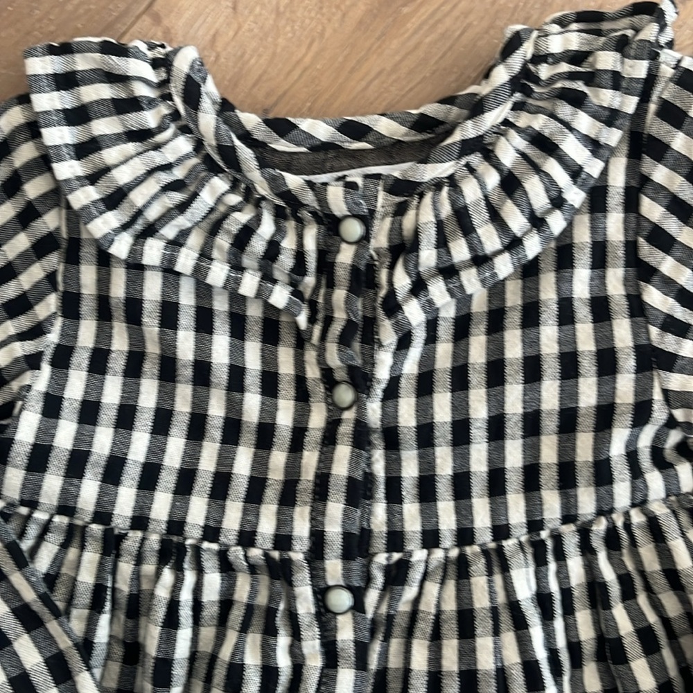 2-3 Zara checkered dress. - Picture 2 of 4